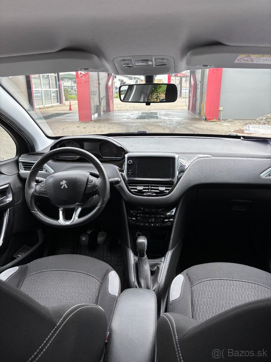 Peugeot 208 / 2014 / 1.2 Benzín - 7