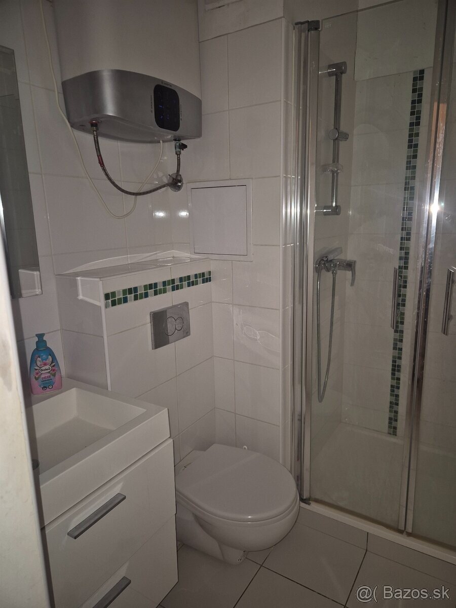 Na predaj alebo prenájom štýlová garzónka v Komárne, 7. sídl - 7