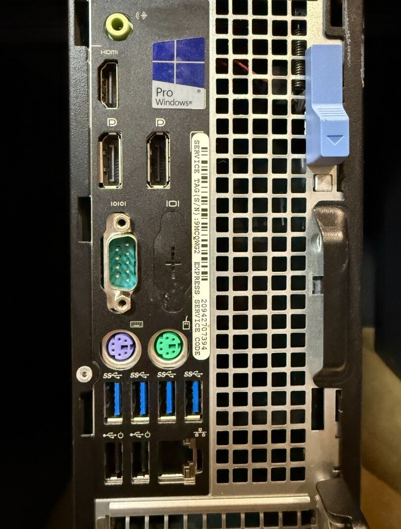 Počítač DELL.Intel i3-6100 2x3,70GHz.8gb ram.256gb SSD - 7