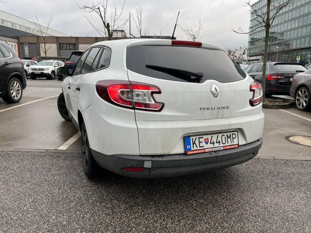 Renault Megane 1.6i - 7