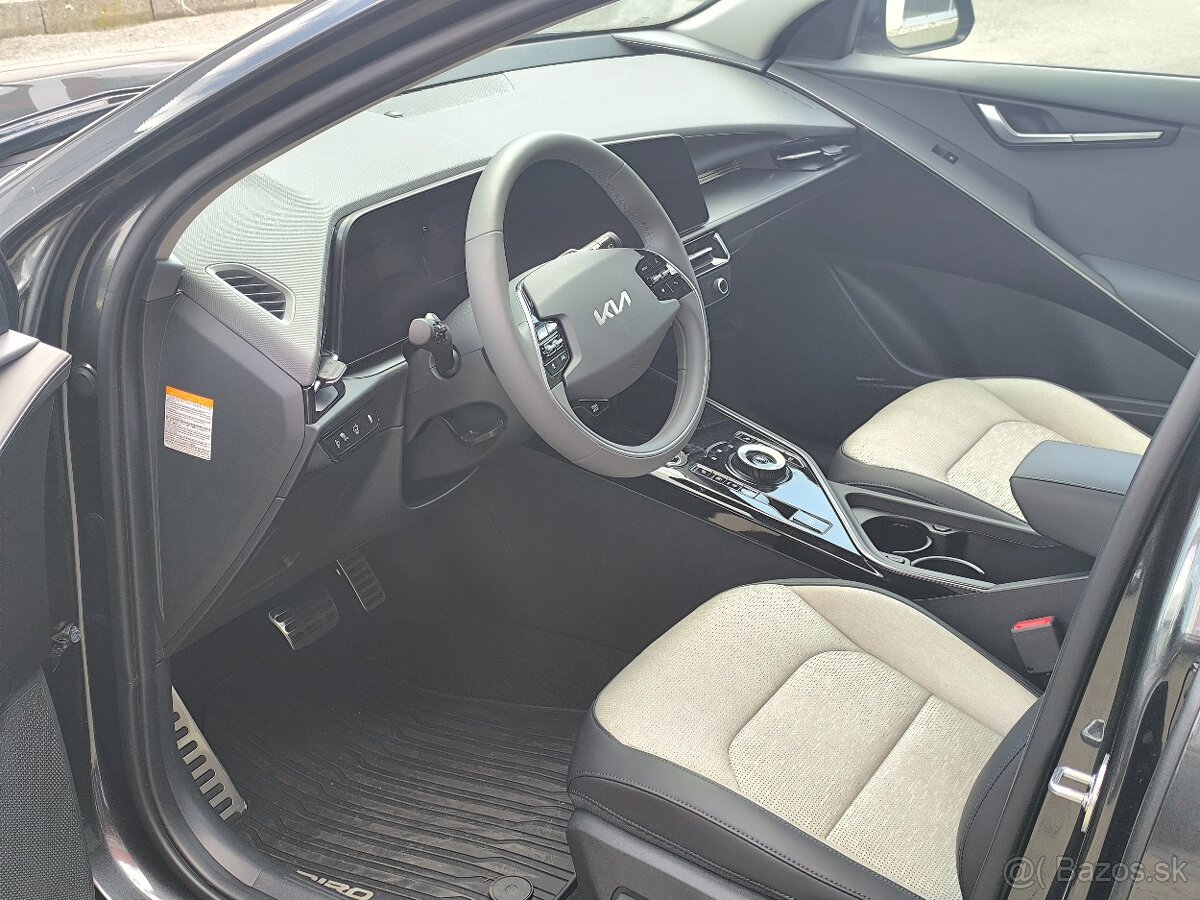 ZNÍŽENÁ CENA Kia Niro EV 150kw/204 PS Platinum MY24 - 7
