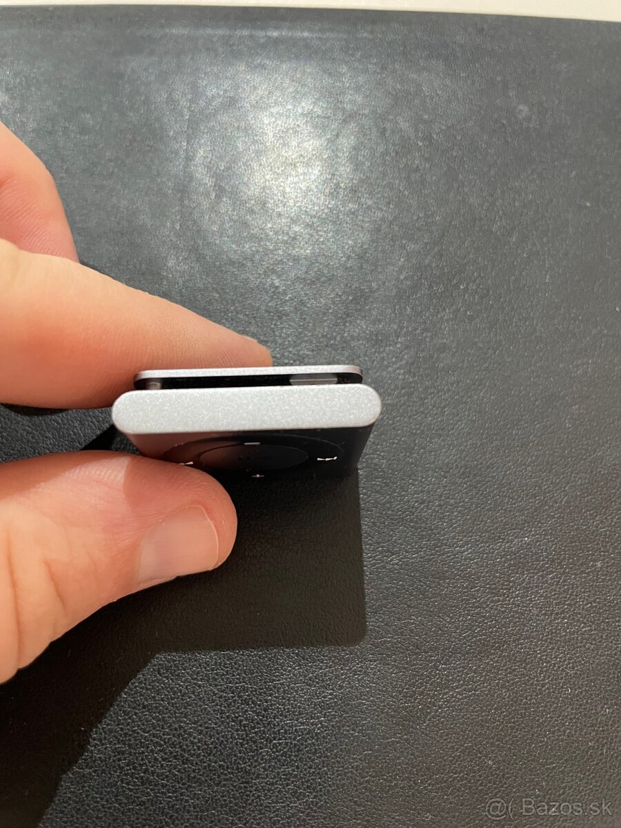 iPod Shuffle 2GB - 7