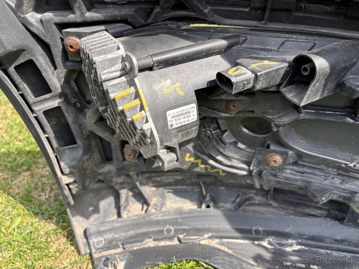 Predny naraznik s dennymi svetlami pre VW e-golf - 7