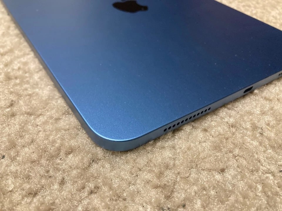 Apple iPad 11th Gen (A16) 256GB - 7