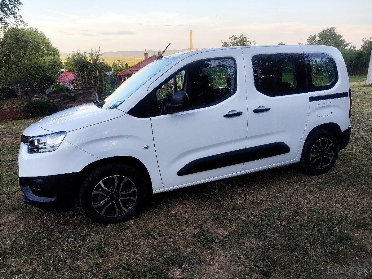 TOYOTA PROACE CITY VERSO - 7