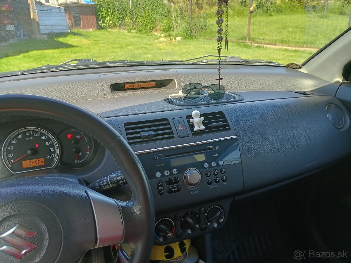 Suzuki Swift 4x4, 1,3 benzín - 7