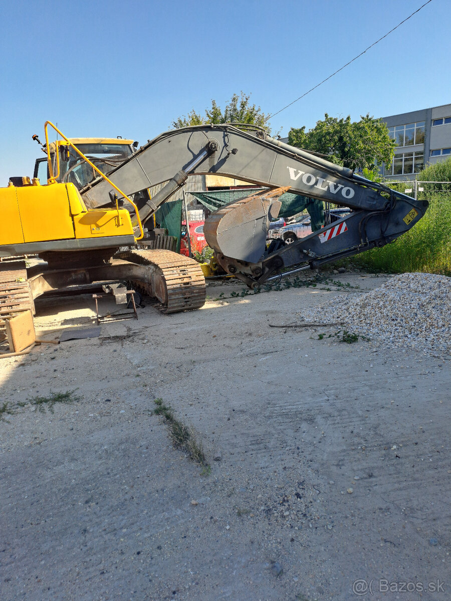 Pásový bager Volvo - 7