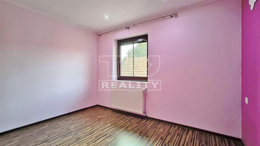 Rodinný dom - 2 samostatné byty, priestranná terasa a... - 7