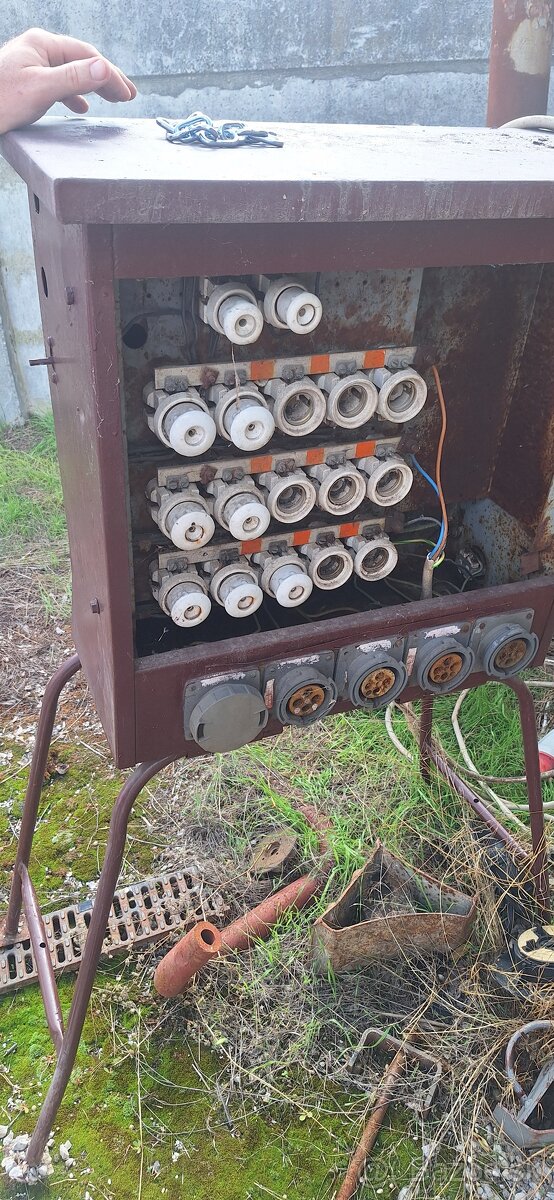 Elektricky rozvadzac - 7