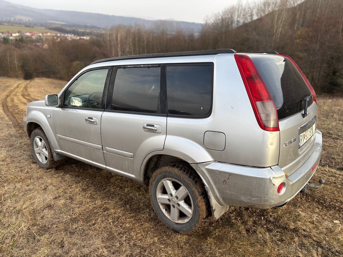 Nissan Xtrail 2.2DCi 100kW 4x4 - 7