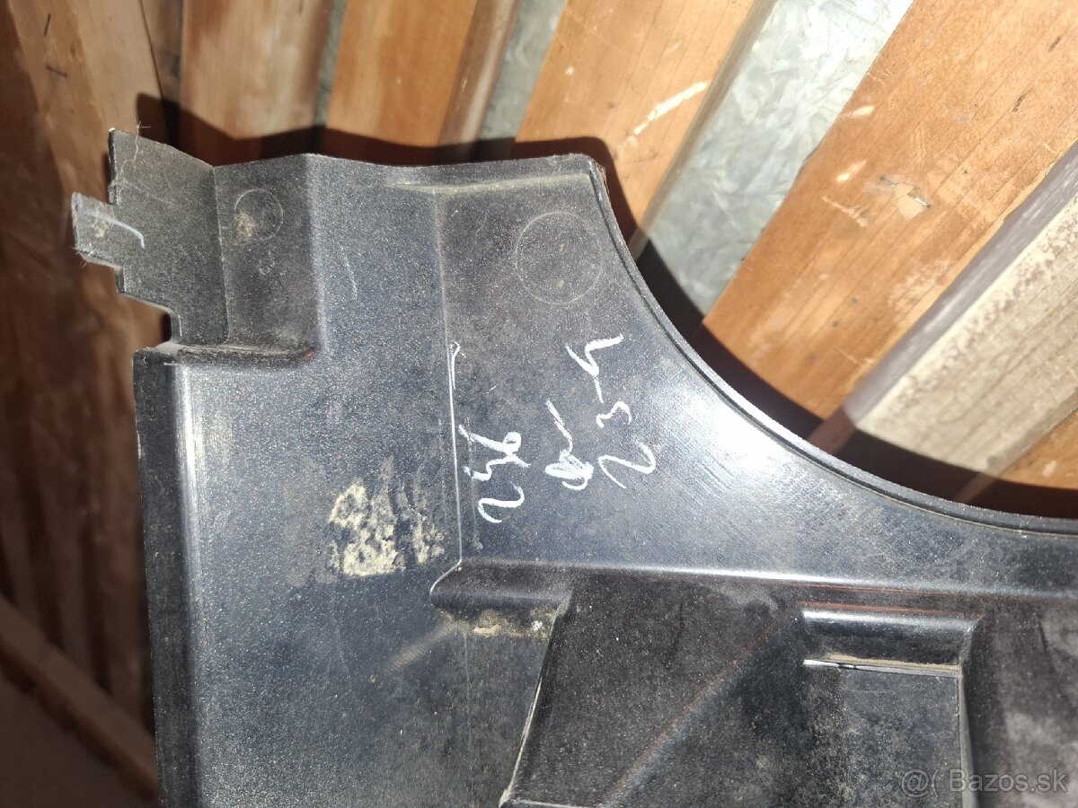 Land Rover predná maska L322 - 7