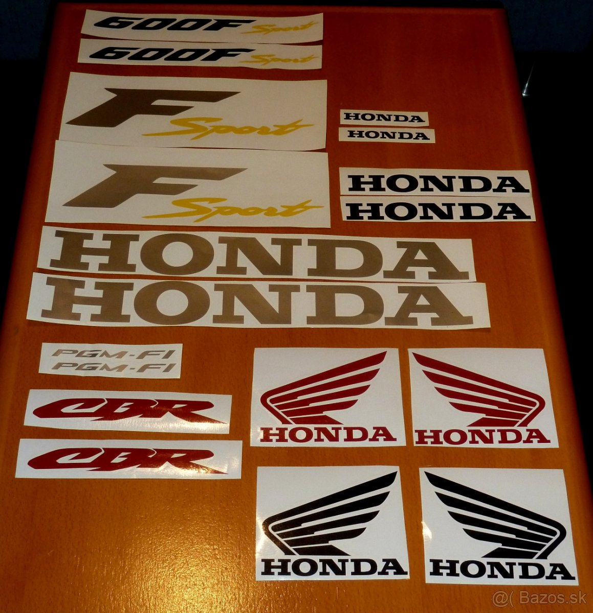 SAMOLEPKY HONDA - 7
