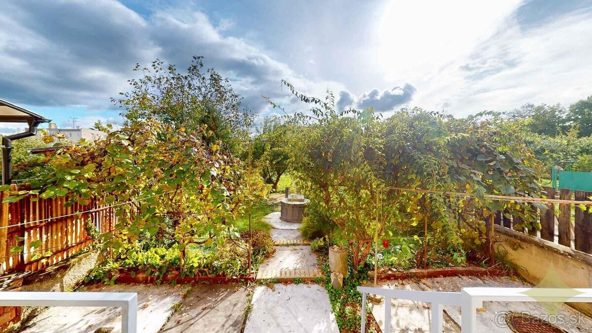 Na predaj 6 izbový rodinný dom v radovej zástavbe v Lučenci - 7