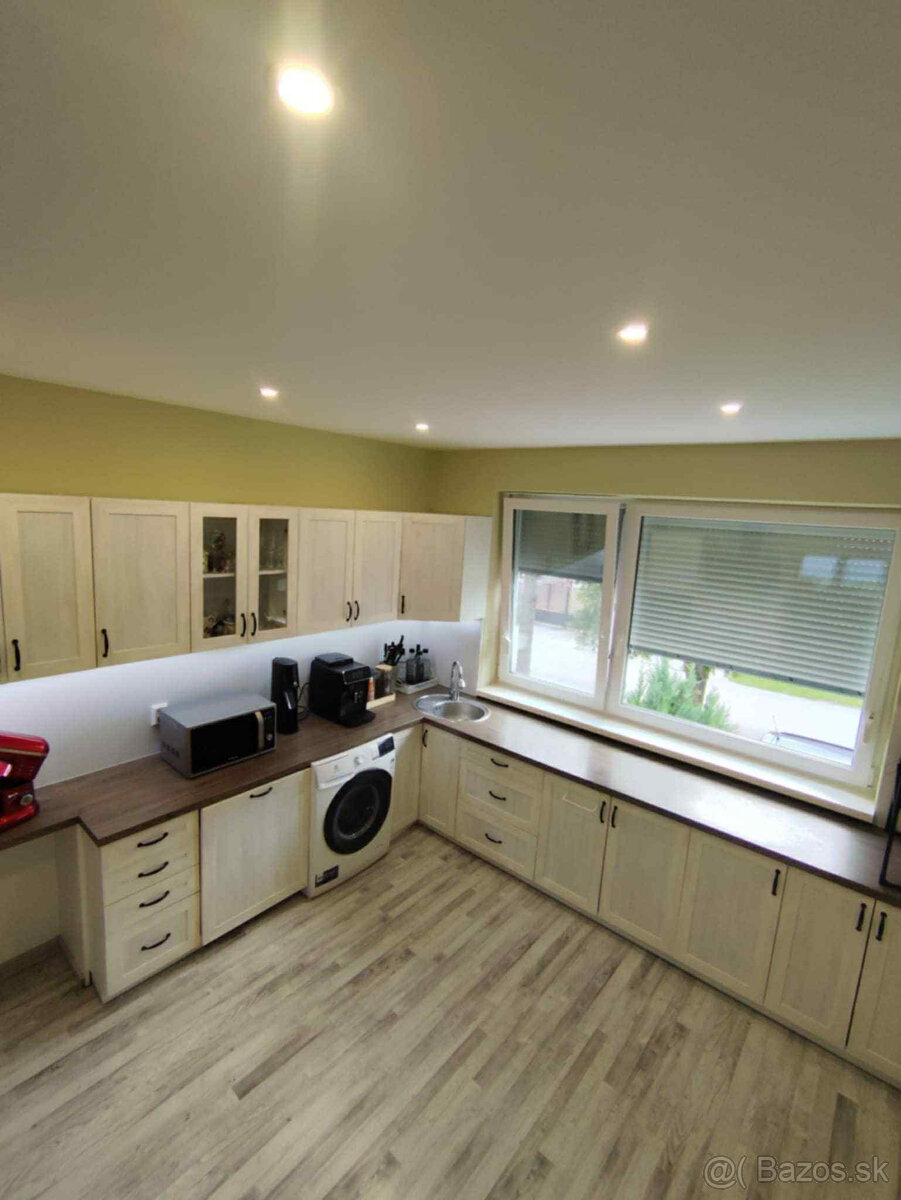 Predám 3 izbový byt s loggiou po kompletnej rekonštrukcii v - 7