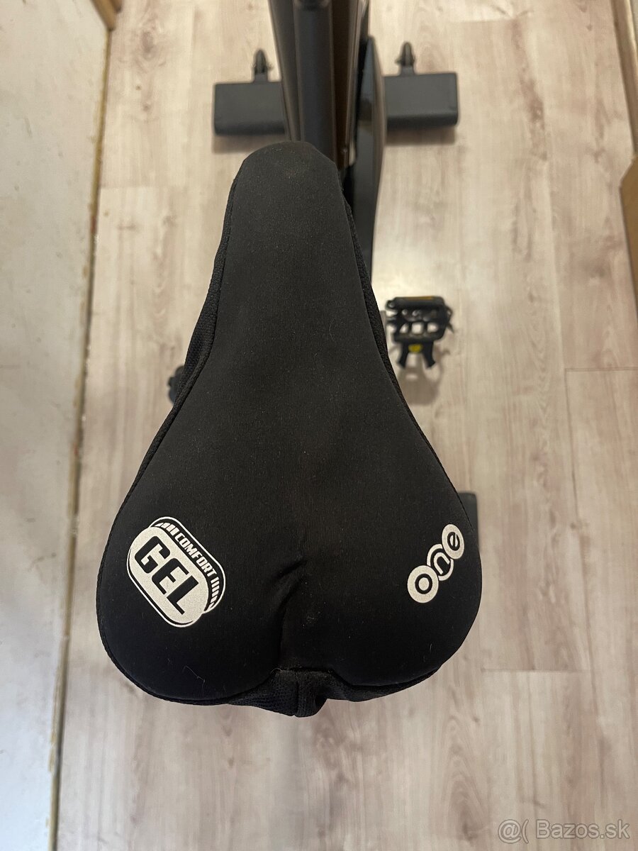 Predám spinningový trenažér Housefit Astra - 7