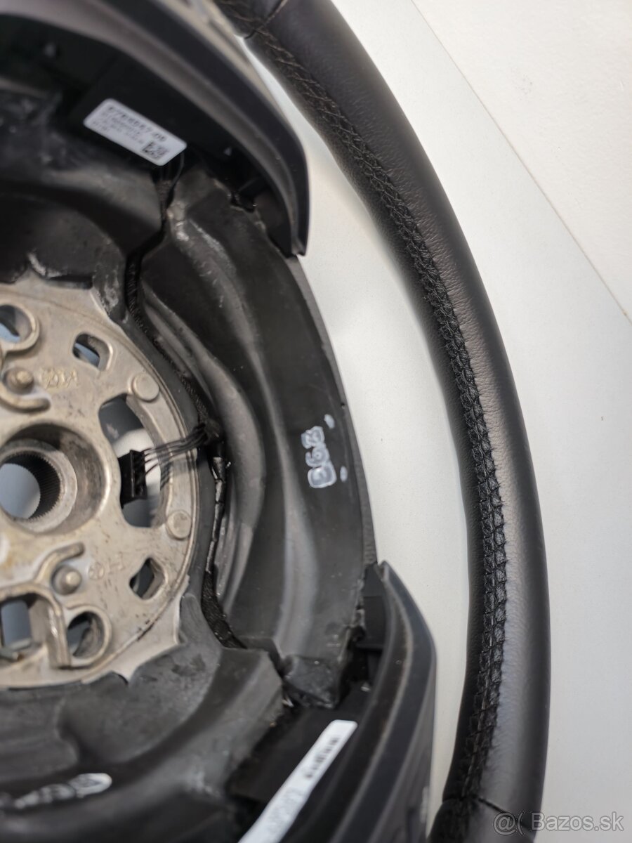 VOLANT BMW E90, E91, BMW X1 - 7