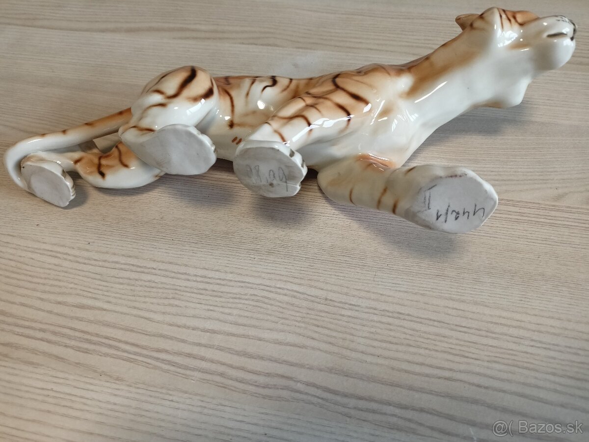 Krásná porcelánová soška tygra Royal Dux - 7