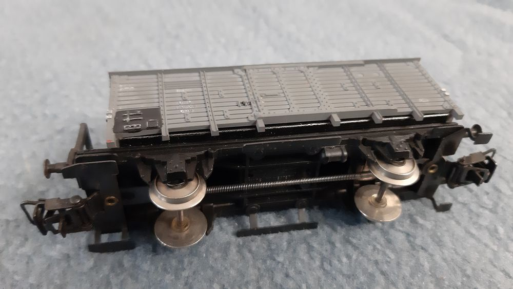 Vláčiky - model krytého vozňa Fleischmann H0 - 7