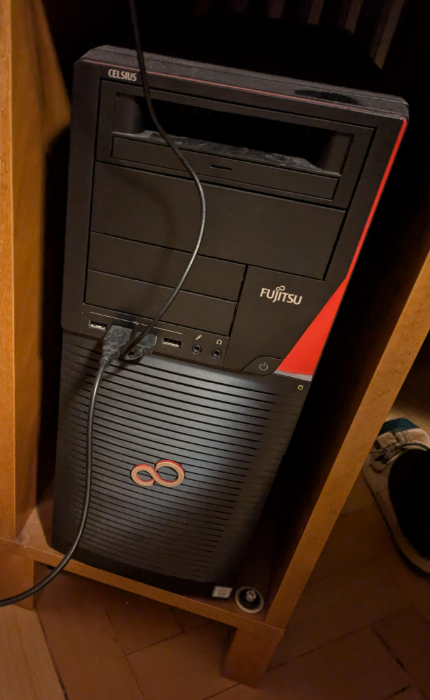 Fujitsu - 256GB RAM | Intel Xeon Gold | Quadro RTX 4000 - 7