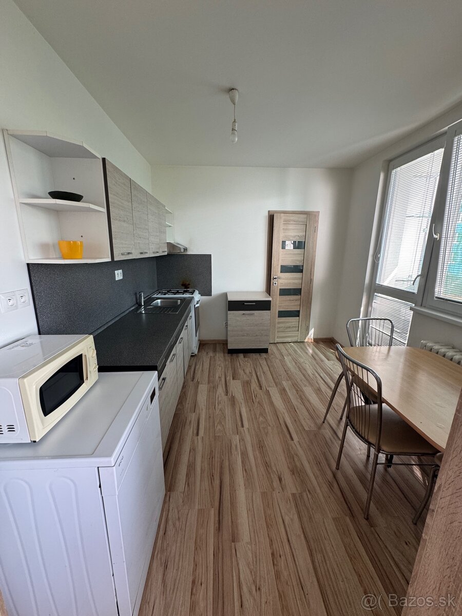 PRENÁJOM 2-i byt Sereď - 7