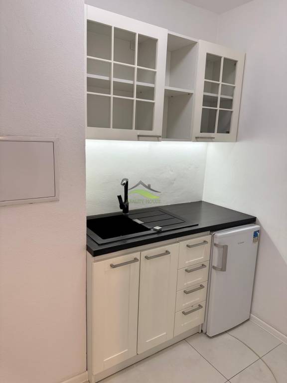 Administratívne priestory - Kancelárie na PRENÁJOM - 500 € m - 7