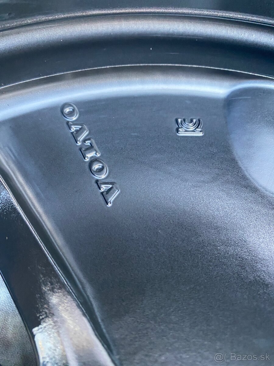 Zimní sada alu Volvo XC40 235/55R18 - 7