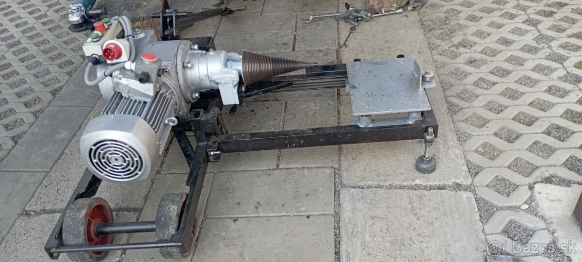 Kužeľová štiepačka - 7