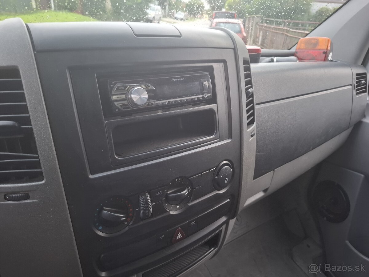 Odtahovka Mercedes Sprinter - 7