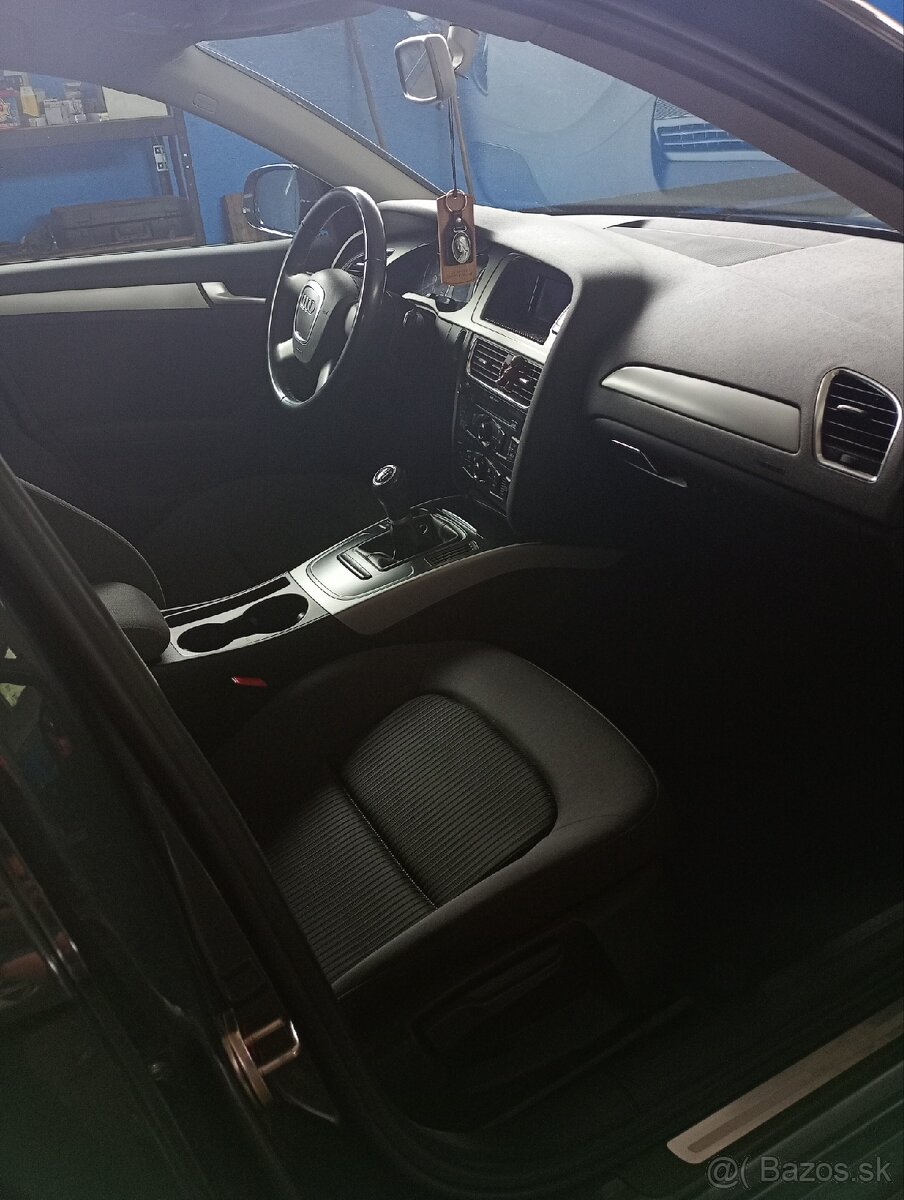 Predám alebo vymením Audi A4/b8 - 7