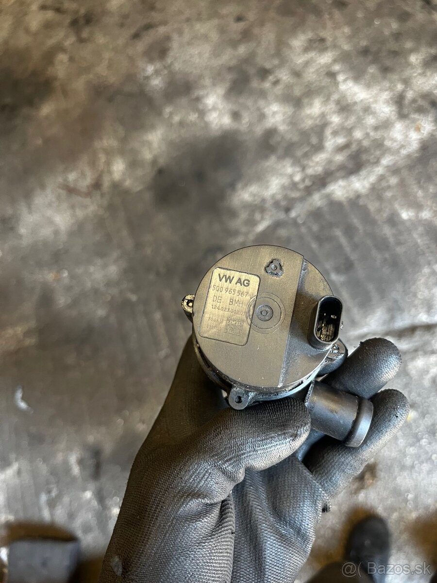Rozpredám motor vw/ škoda 1.6 tdi CXXB 81 KW - 7