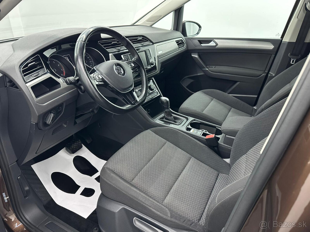 Volkswagen Touran BENZIN TOP DSG - 7