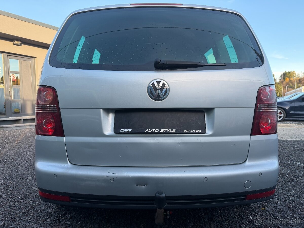 Volkswagen Touran 2.0 TDI Trendline DSG - 7