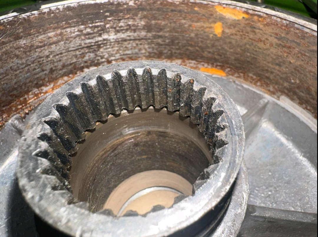 Špice kolo dráty pneu i-40 3.75-19 střed kola Ural Dněpr M72 - 7