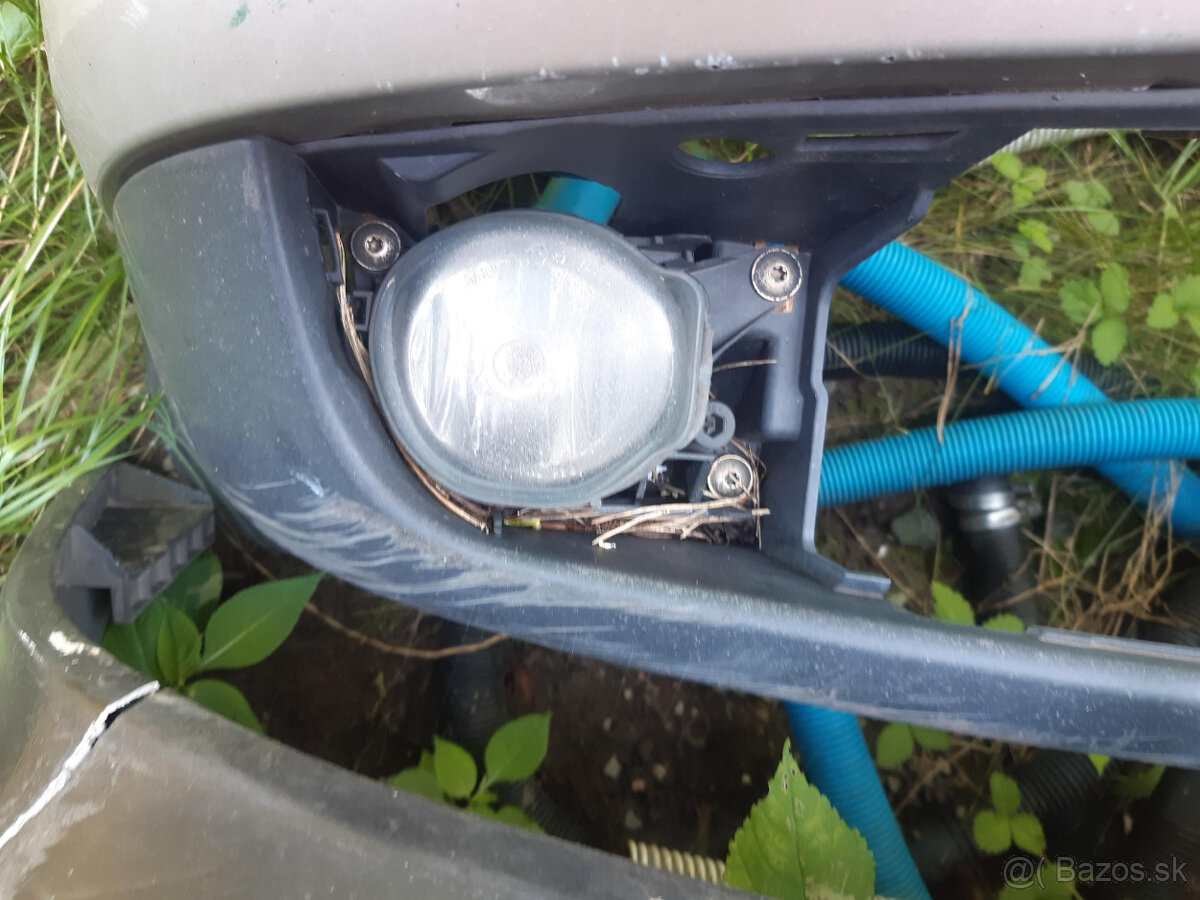 AUDI A8, S8 D2 - mřížky + mlhovky do nárazníku - 7