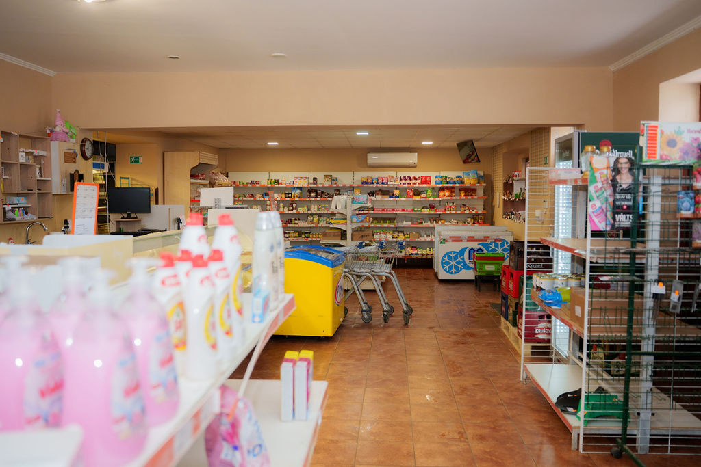 Podnikateľský objekt na predaj - 7