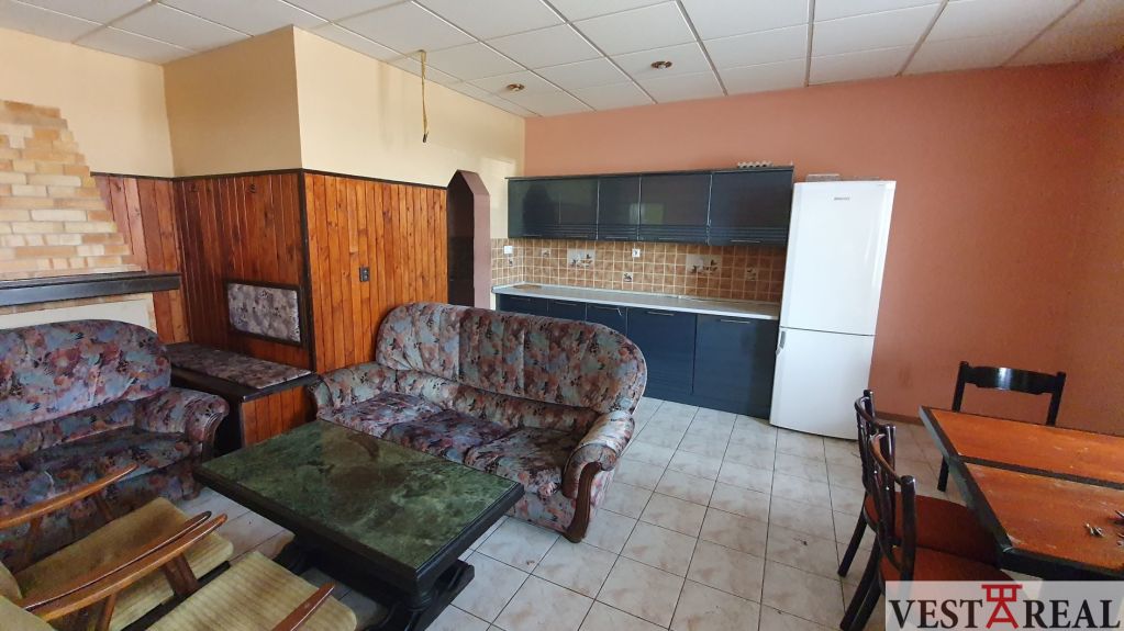 Na predaj polyfunkčná budova s pozemkom 1164 m².Galanta - Neb - More