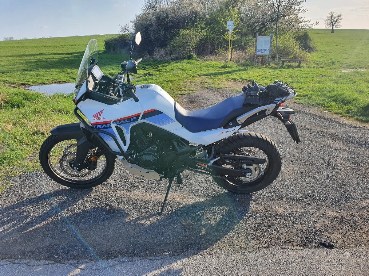 Predam Honda transalp xl 750 - 7