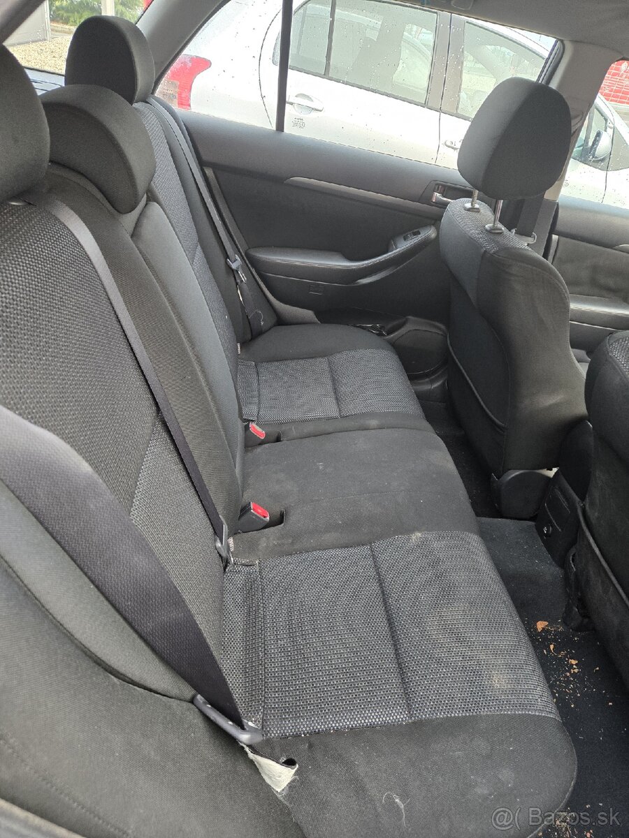 Toyota avensis - 7
