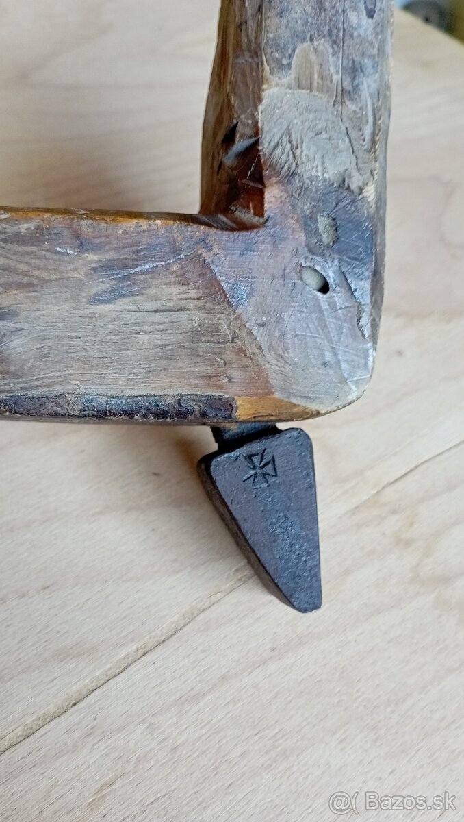 Starožitný naklepávač na kosu - 7