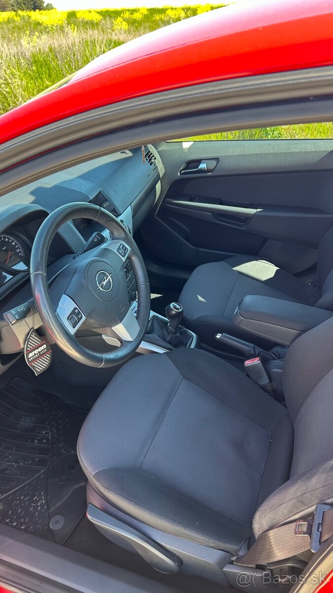 Opel Astra H kombi 1.7 CDTI 81kW - 7
