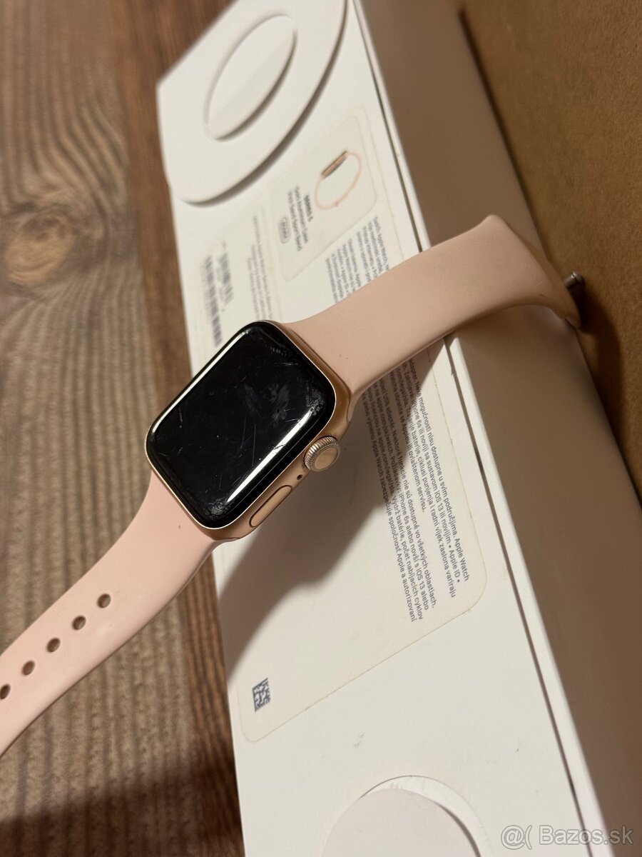 Apple Watch Series 5 40MM - 7