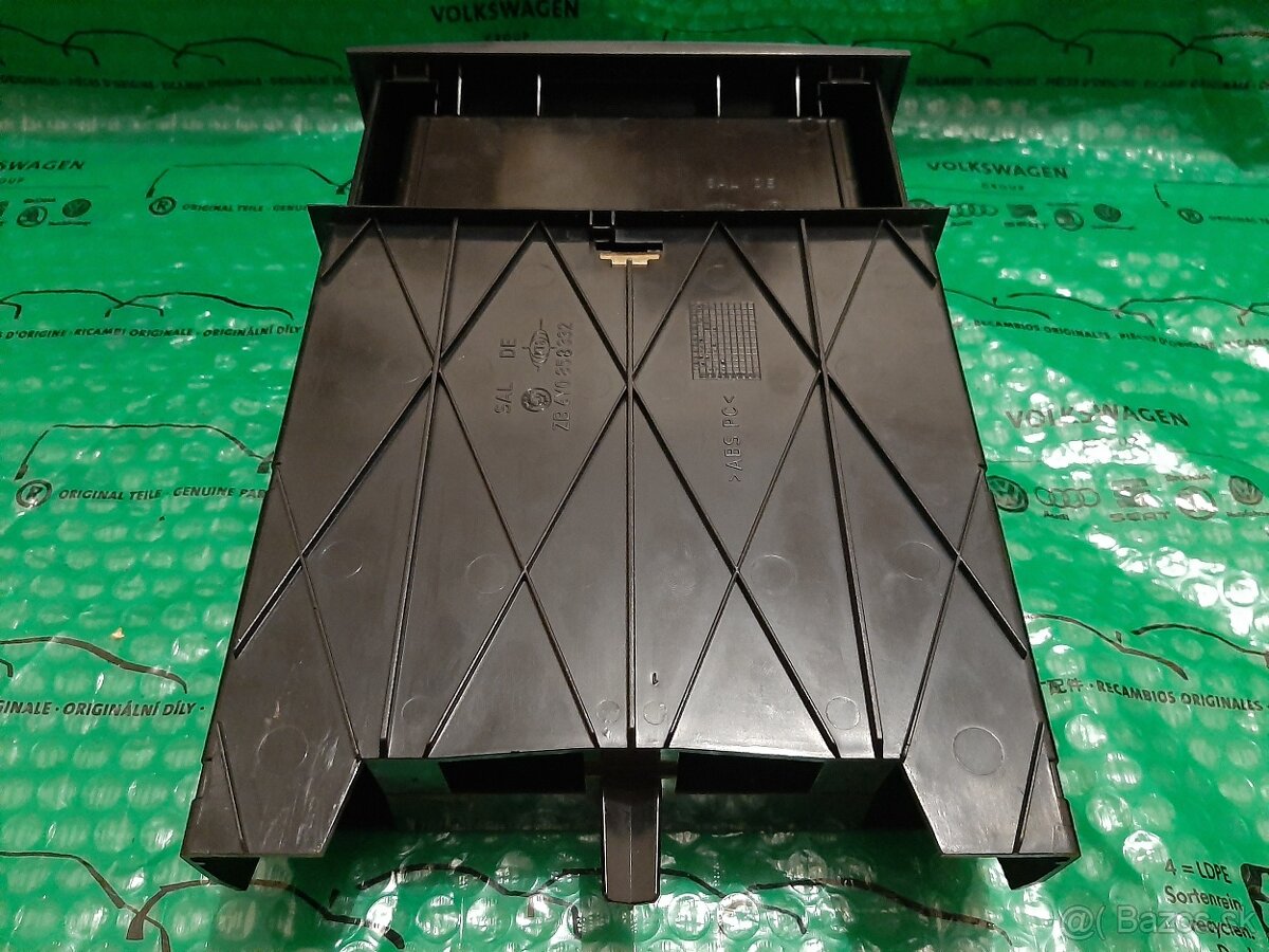 FABIA 1 Schránka pod radio - 7