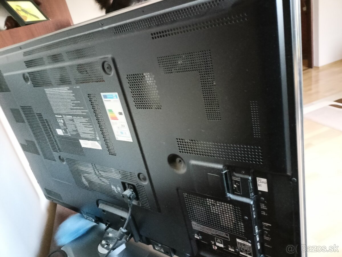 Predám TV Pannasonic Viera TX-P50ST50. - 7