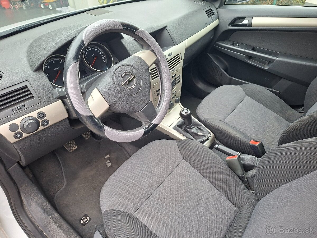 Predám Opel Astra Caravan - 7