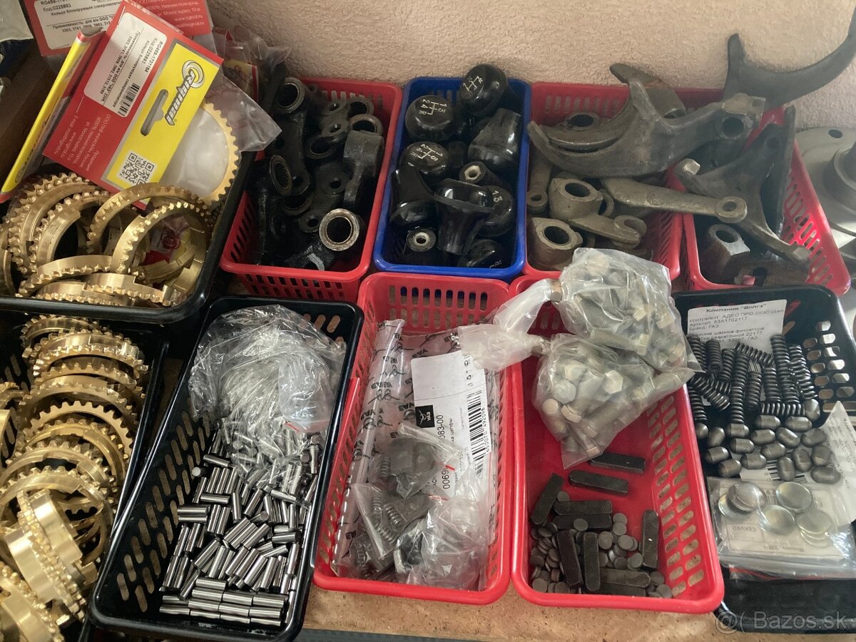 Uaz, Gaz ochranné manžety na nápravu predám - 7