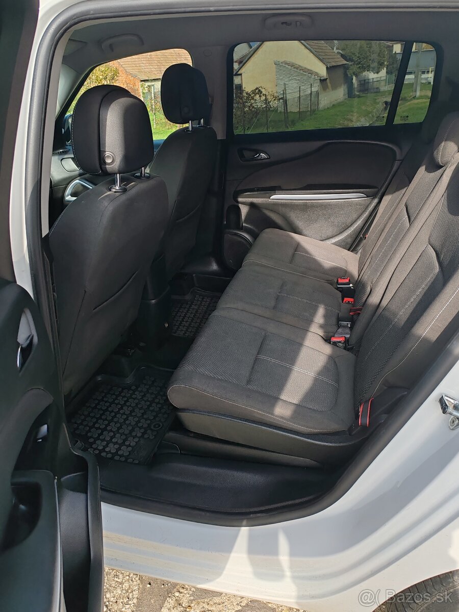 Opel Zafira Tourer 2,0 - 7