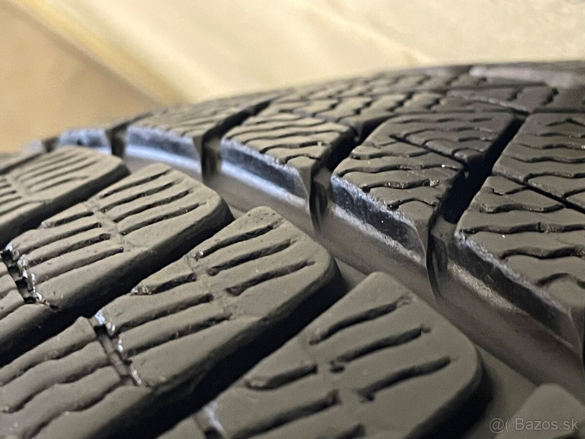4x Pirelli 205 55 R19 Zimné - 7