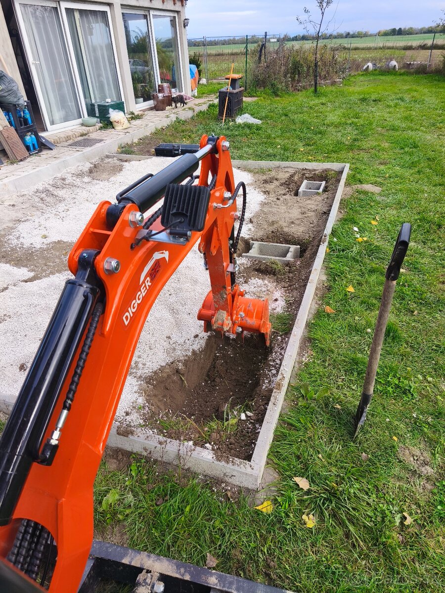 Práca s minibagrom - 7