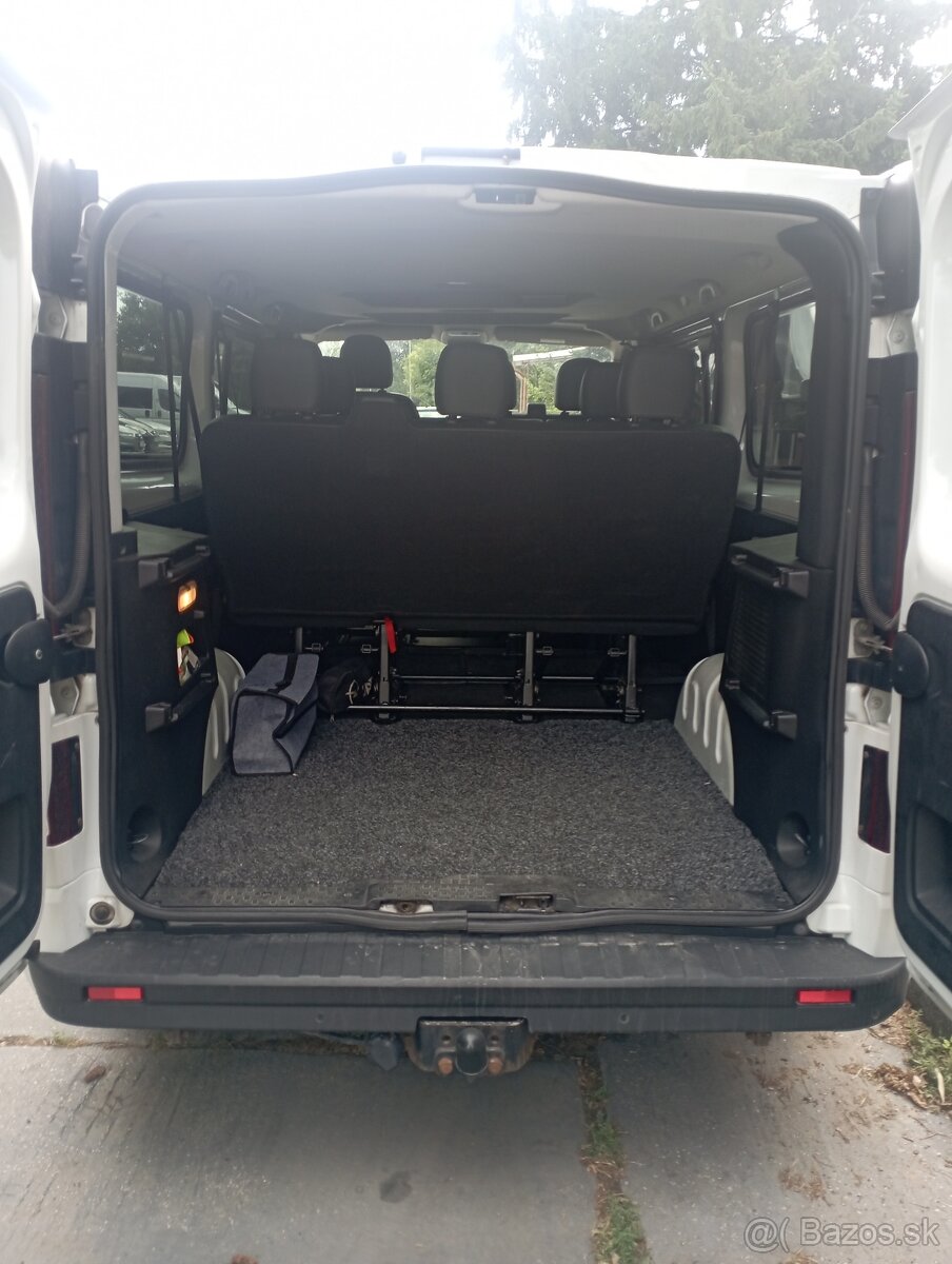 Prenájom 9 miestne auto - 7