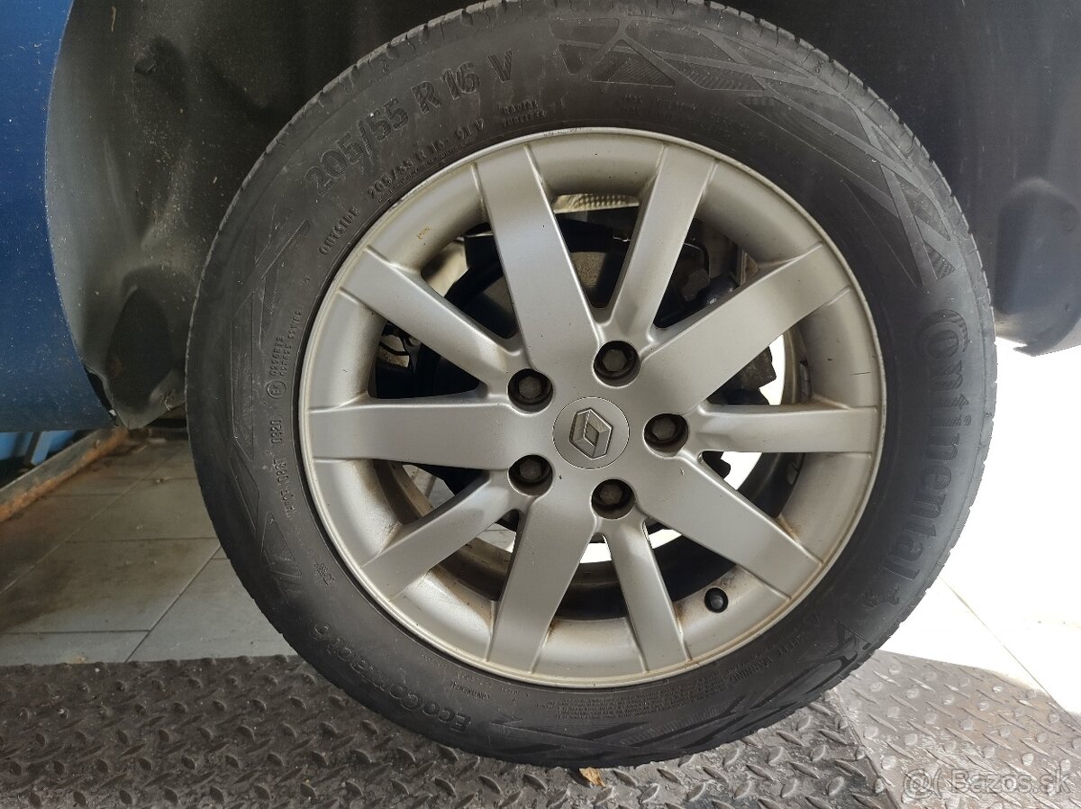 Predám Renault Megane III 1.6 16v - 7